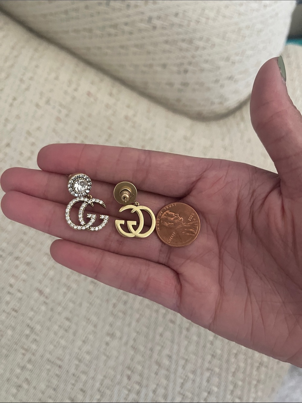 Petite GG Earrings - Picture 3 of 3